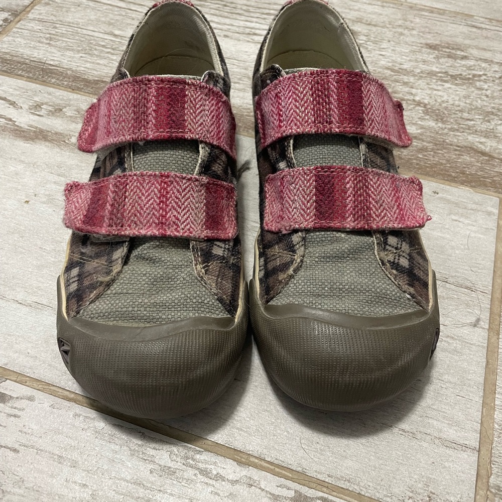Keen women’s corduroy sneakers